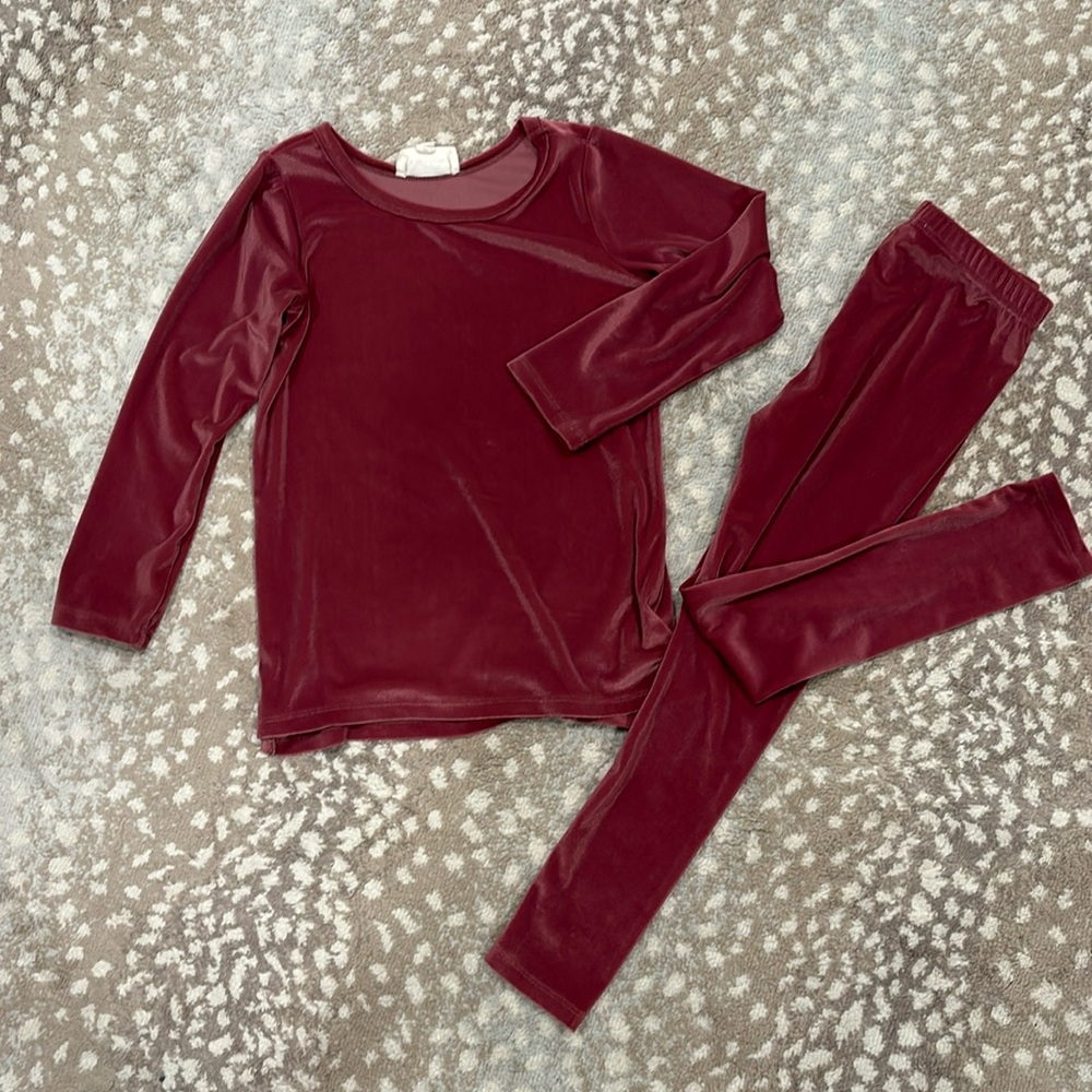 Mabel + Honey- Velvet set sz 7